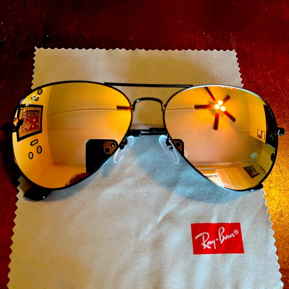 Ray-Ban Aviators Rose Gold
